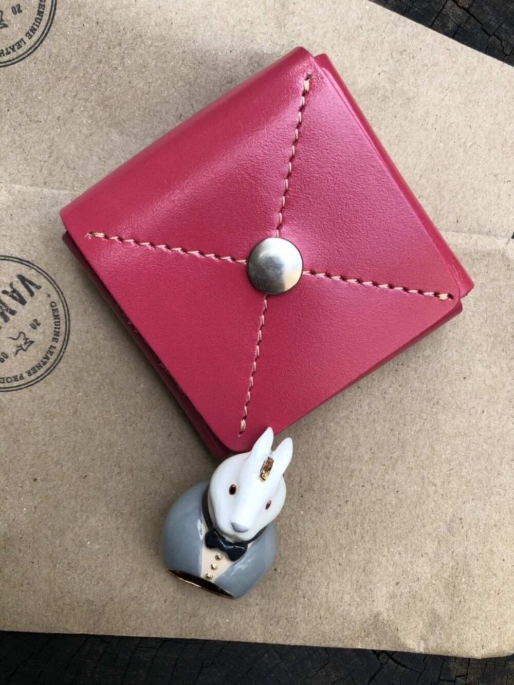 BNWT Vamp Up handcrafted Thailand Original Designer Pink Genuine Leather Coin Pu